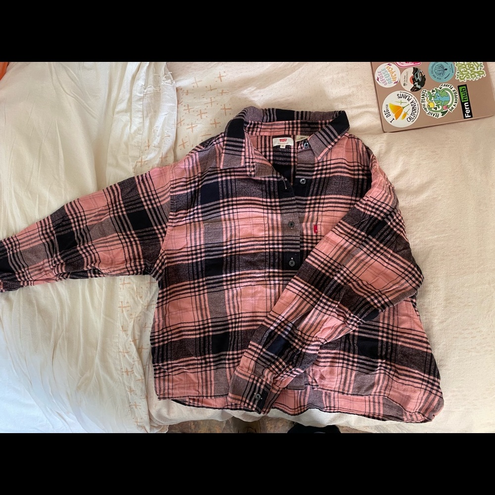 NWOT Levi’s Plaid Cropped Button Down Flannel